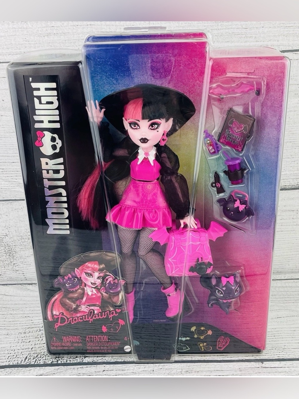 MONSTER HIGH DRACULAURA Doll With Pet Cat Count Fabulous & Accessories NEW